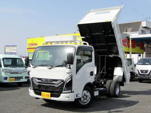 いすゞ エルフ 2RG-NKR88AT(2WD)の写真1