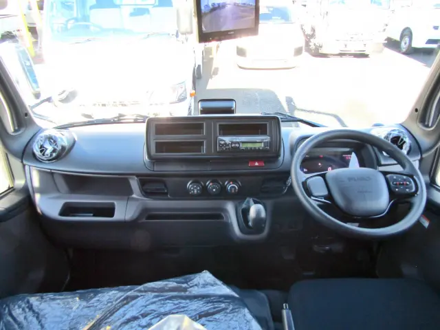 三菱 キャンター 2RG-FBA20(2WD)の写真13