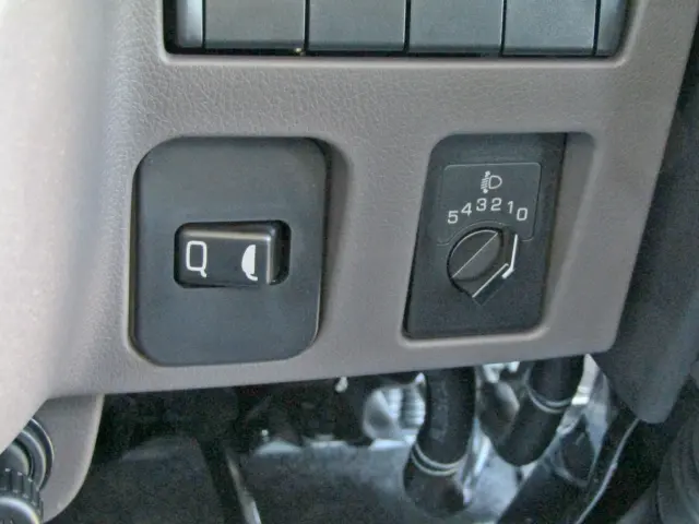 三菱 キャンター 2RG-FBA20(2WD)の写真23