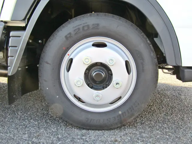 三菱 キャンター 2RG-FBA20(2WD)の写真36