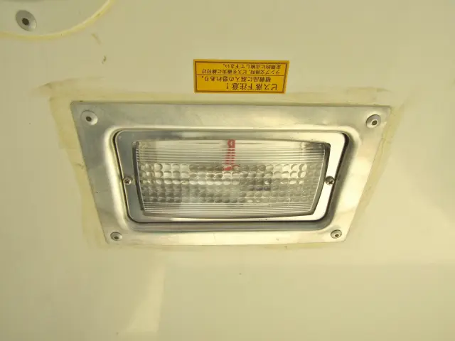 夜間の作業に便利な庫内灯付き！|ダイハツ ハイゼットトラック EBD-S500P(2WD)の写真18