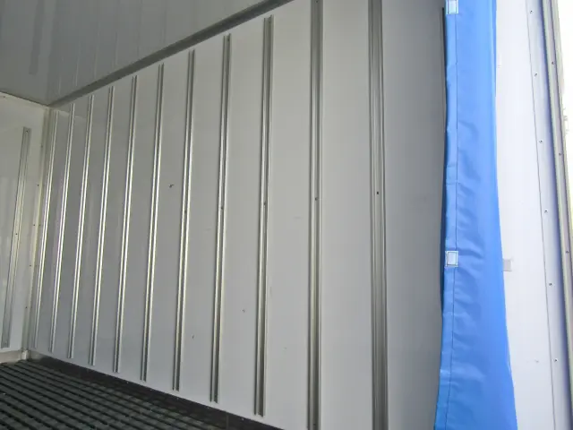 荷箱内面右側|日産 アトラス 2RG-AHR88AN(2WD)の写真9