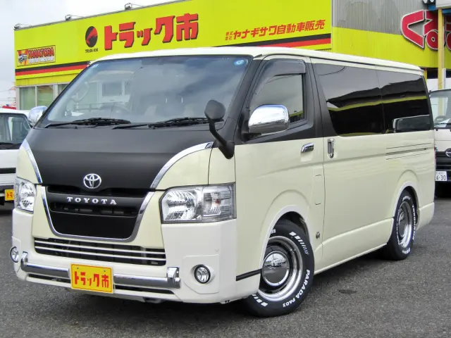 トヨタ ハイエースバン QDF-GDH201V(2WD)の写真1