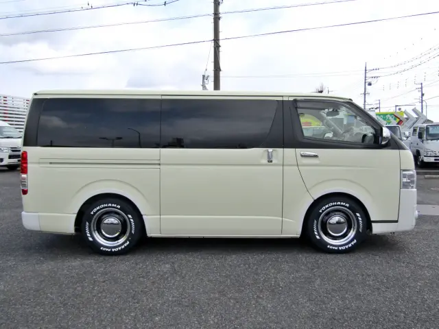 トヨタ ハイエースバン QDF-GDH201V(2WD)の写真3