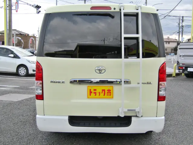 トヨタ ハイエースバン QDF-GDH201V(2WD)の写真7