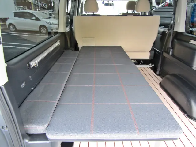 トヨタ ハイエースバン QDF-GDH201V(2WD)の写真13