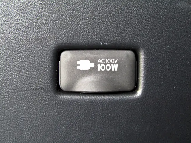 トヨタ ハイエースバン QDF-GDH201V(2WD)の写真16