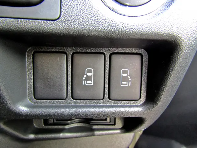 トヨタ ハイエースバン QDF-GDH201V(2WD)の写真27