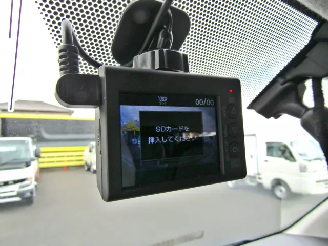 トヨタ ハイエースバン QDF-GDH201V(2WD)の写真29