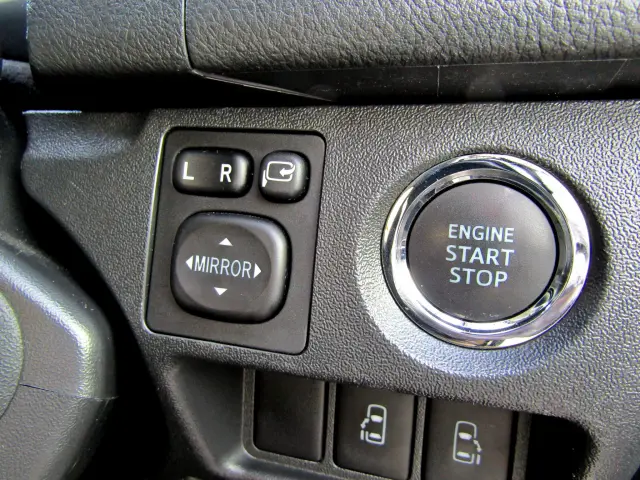 トヨタ ハイエースバン QDF-GDH201V(2WD)の写真30