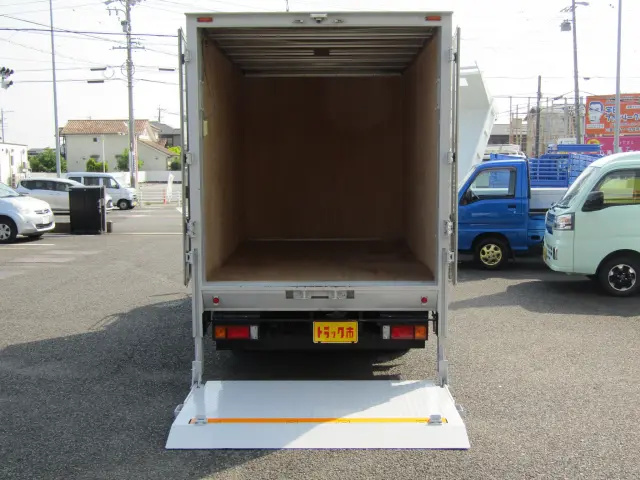 荷箱内面はこんな感じ♪|日産 アトラス CBF-SQ2F24(2WD)の写真9