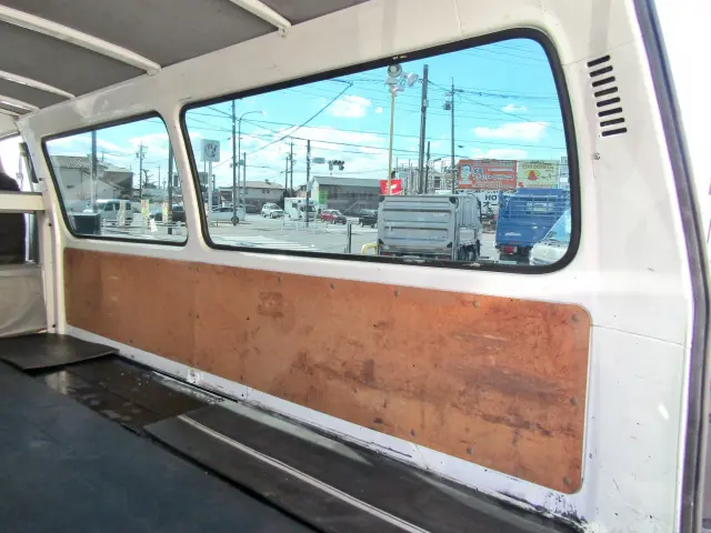 荷台内面右側|トヨタ ダイナ TKG-XZC605V(2WD)の写真12