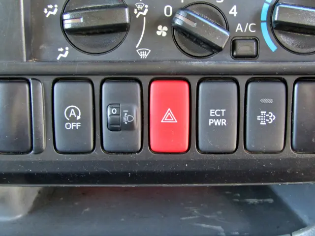 トヨタ ダイナ TKG-XZC605V(2WD)の写真24