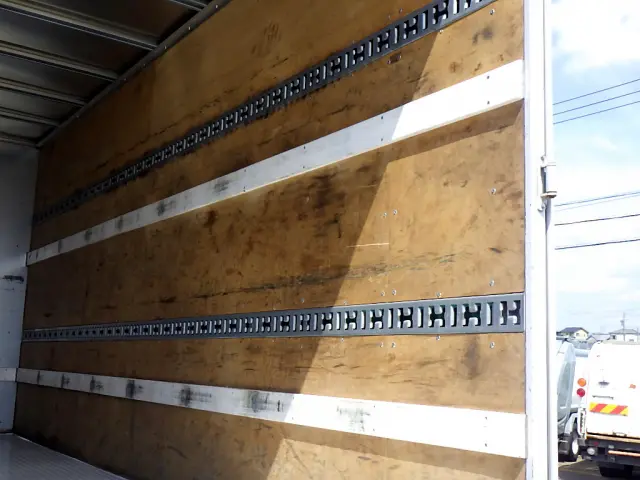 三菱 キャンター 2RG-FEB90(2WD)の写真9