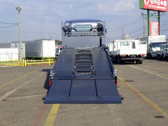 いすゞ エルフ 2RG-NPR88YN(2WD)の写真6