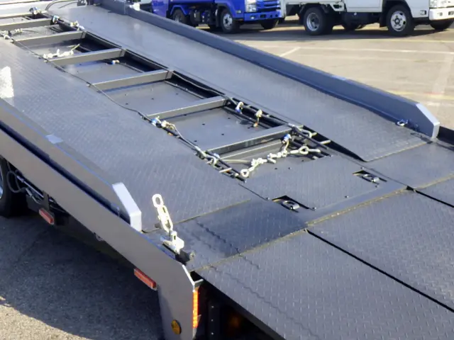 いすゞ エルフ 2RG-NPR88YN(2WD)の写真7