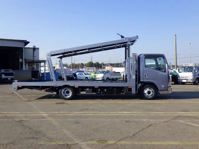 いすゞ エルフ 2RG-NPR88YN(2WD)の写真11