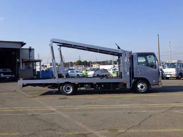 いすゞ エルフ 2RG-NPR88YN(2WD)の写真13