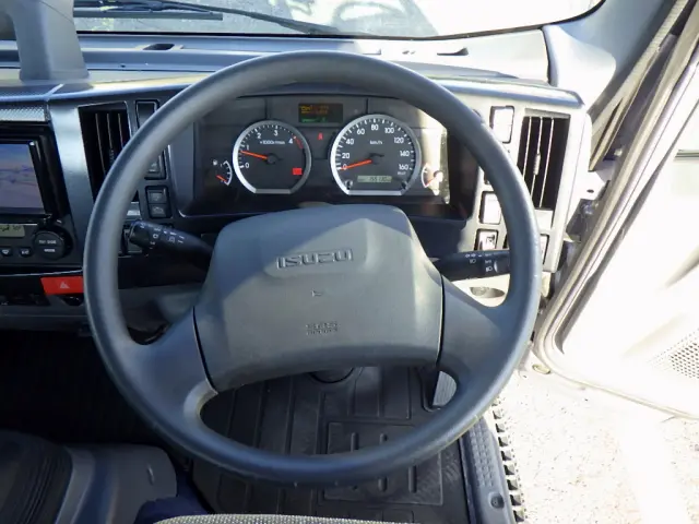 いすゞ エルフ 2RG-NPR88YN(2WD)の写真15