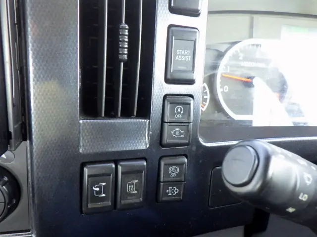 いすゞ エルフ 2RG-NPR88YN(2WD)の写真19