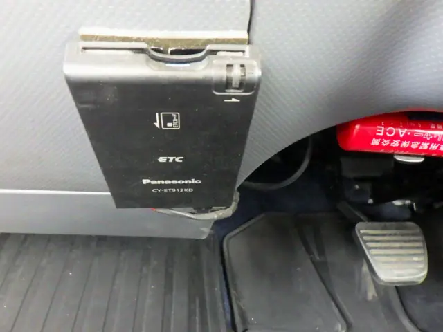 いすゞ エルフ 2RG-NPR88YN(2WD)の写真22