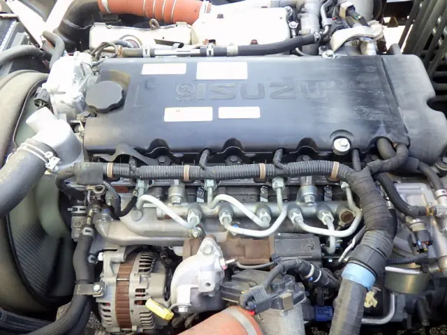 いすゞ エルフ 2RG-NPR88YN(2WD)の写真28