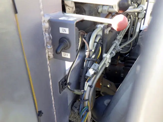 いすゞ エルフ 2RG-NPR88YN(2WD)の写真40