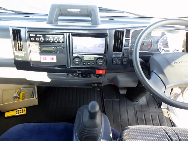 いすゞ エルフ 2RG-NPR88YN(2WD)の写真46