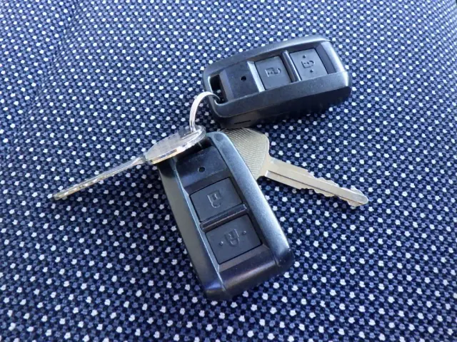 いすゞ エルフ 2RG-NPR88YN(2WD)の写真50