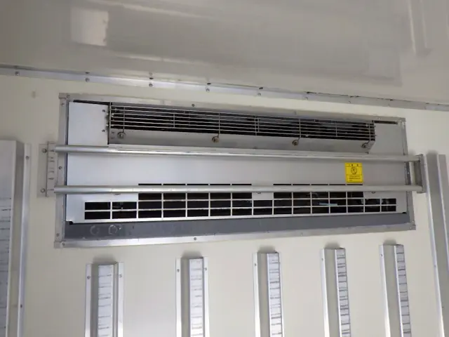 いすゞ エルフ TPG-NPR85AN(2WD)の写真13