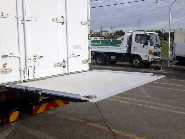 いすゞ エルフ TPG-NPR85AN(2WD)の写真16