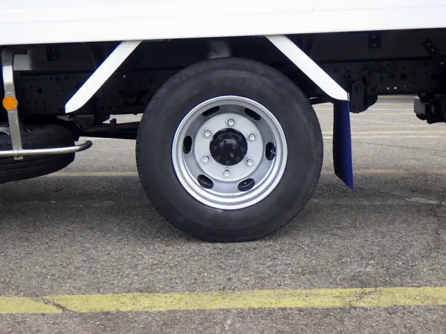 いすゞ エルフ TPG-NPR85AN(2WD)の写真36