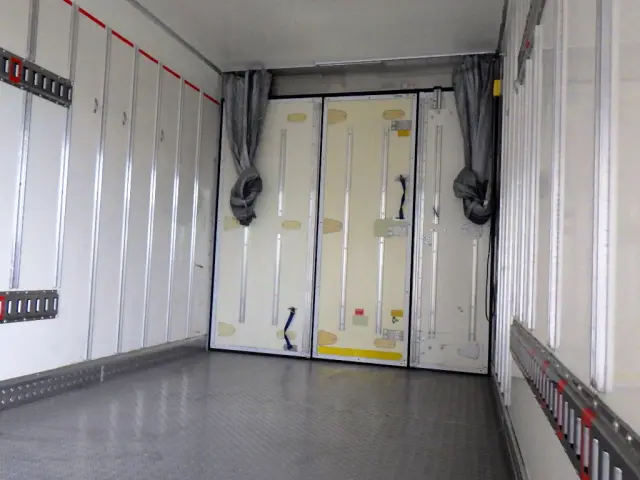 いすゞ エルフ TPG-NPR85AN(2WD)の写真43