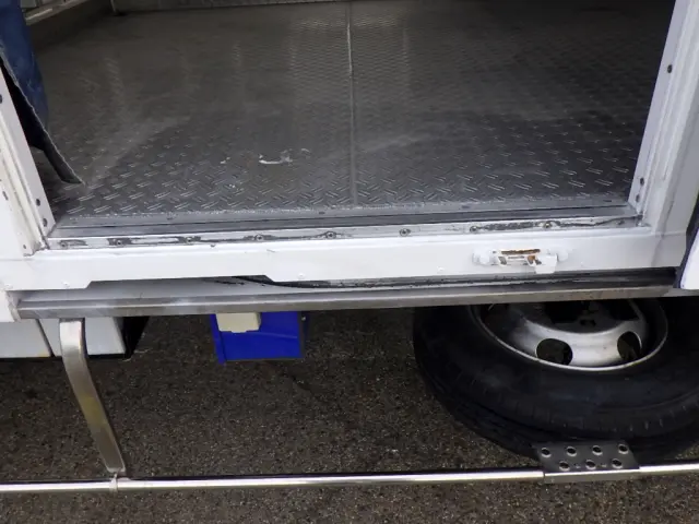 いすゞ エルフ TPG-NPR85AN(2WD)の写真44