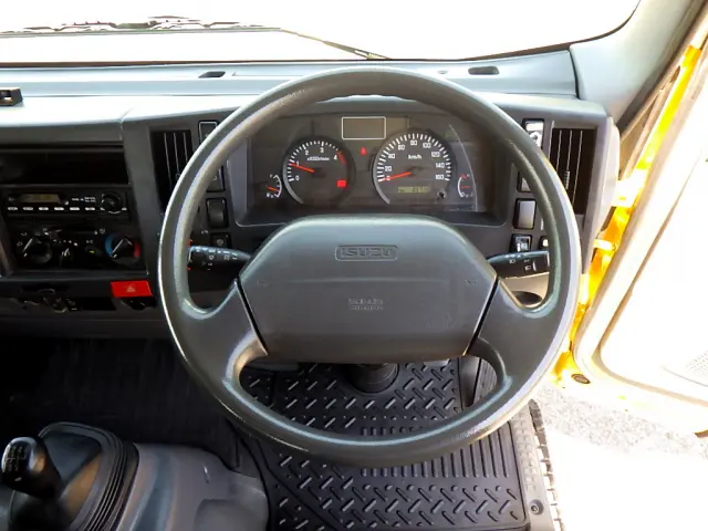 いすゞ エルフ TKG-NPR85AR(2WD)の写真13