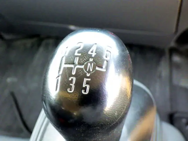 いすゞ エルフ TKG-NPR85AR(2WD)の写真14