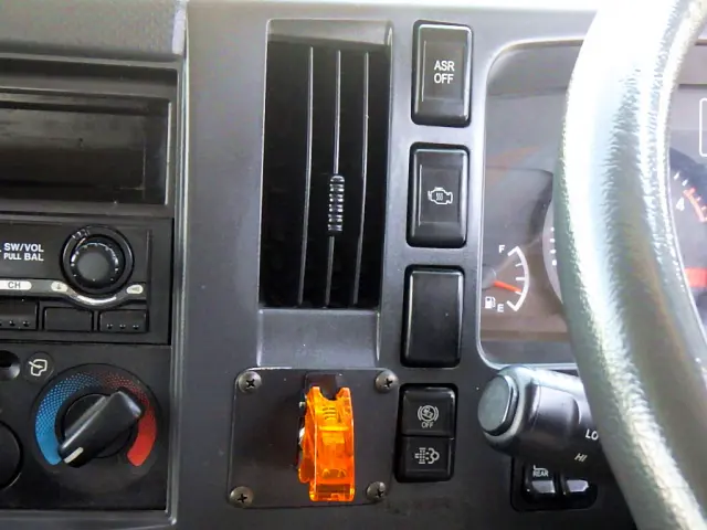 いすゞ エルフ TKG-NPR85AR(2WD)の写真17