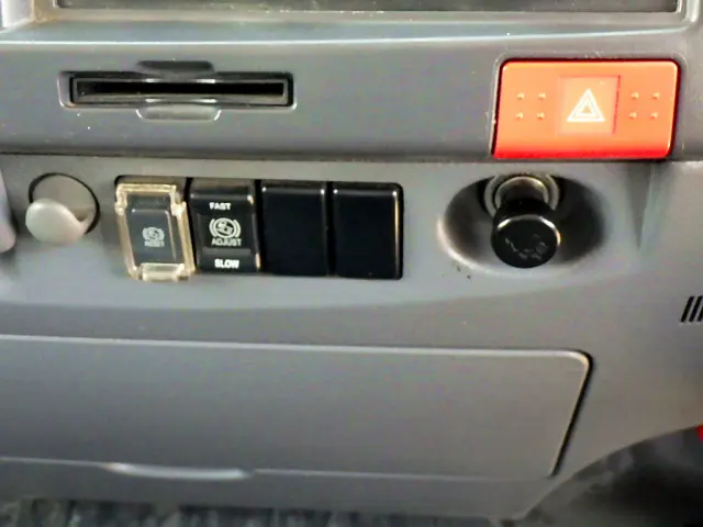 いすゞ エルフ TKG-NPR85AR(2WD)の写真19