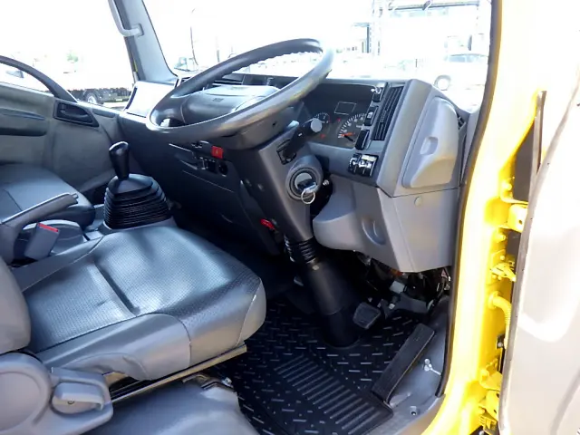 いすゞ エルフ TKG-NPR85AR(2WD)の写真49