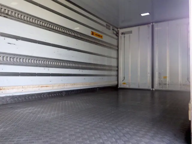 いすゞ フォワード 2PG-FRR90S2(2WD)の写真36