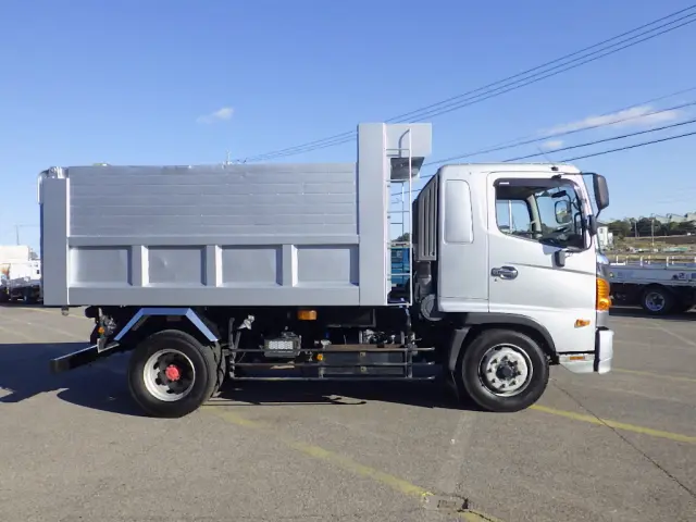 日野 レンジャー LKG-FE7JEAA(2WD)の写真5