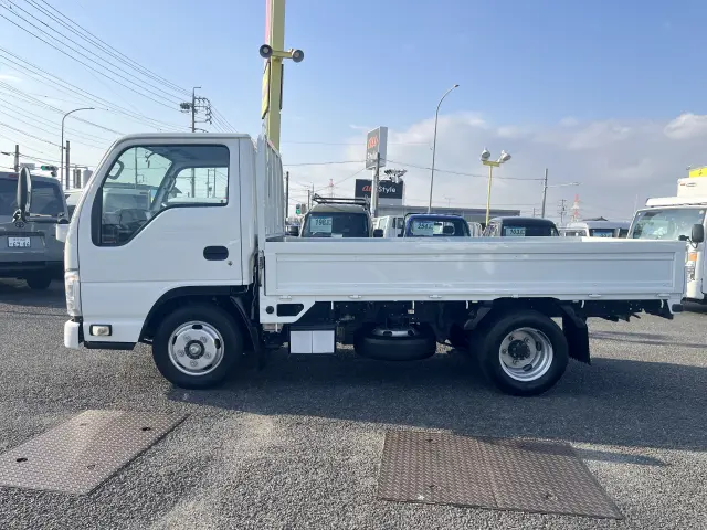 いすゞ エルフ TPG-NJR85A(2WD)の写真3