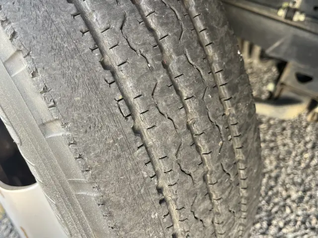 いすゞ エルフ TPG-NJR85A(2WD)の写真38