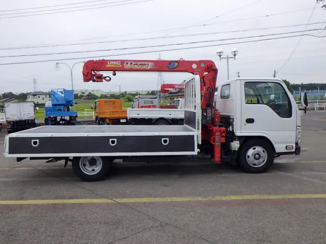 いすゞ エルフ TPG-NKR85R(2WD)の写真8