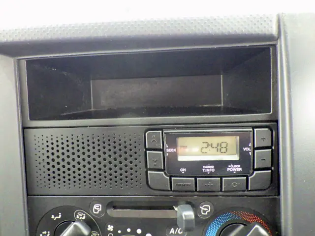 いすゞ エルフ TPG-NKR85R(2WD)の写真24