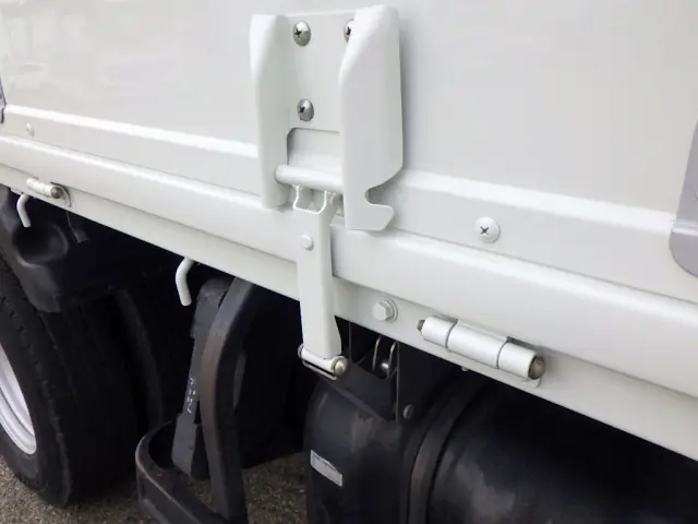 いすゞ エルフ TPG-NKR85R(2WD)の写真43