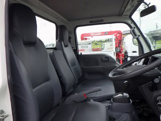 いすゞ エルフ TPG-NKR85R(2WD)の写真48