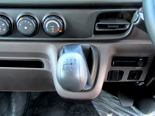 三菱 キャンター 2RG-FBAV0(2WD)の写真21