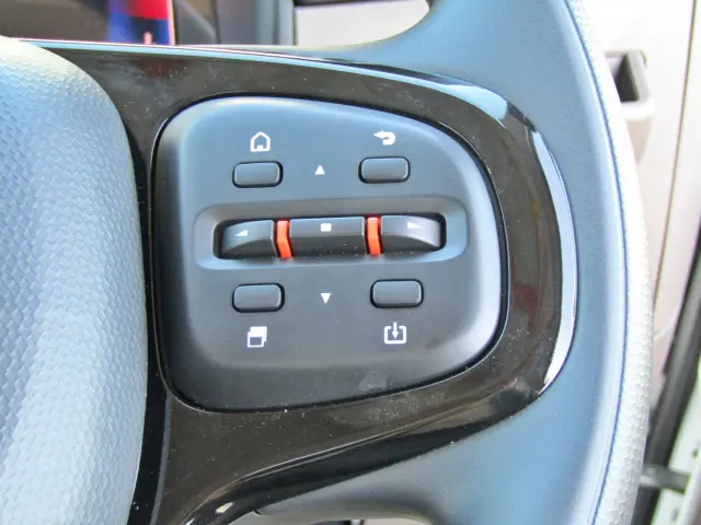 三菱 キャンター 2RG-FBAV0(2WD)の写真30