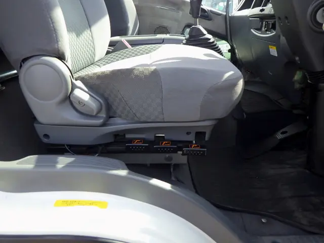 いすゞ フォワード PKG-FRR90S2(2WD)の写真25